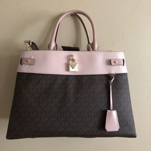 Michael Kors  New condition colors Soft Pink/Fawn